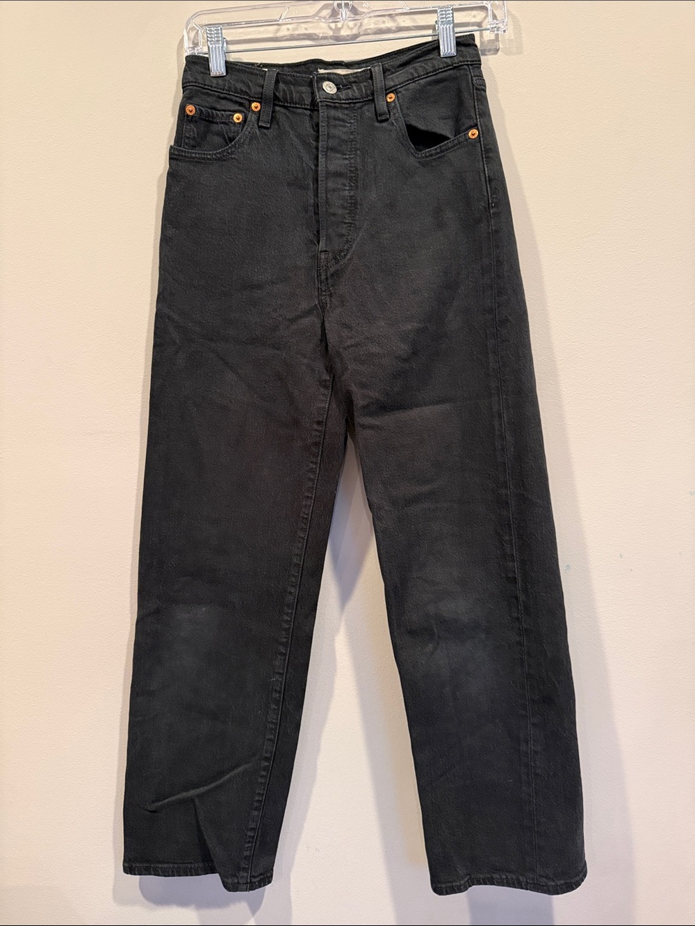 Levi’s Ribcage Straight Ankle Jeans in Washed Black - Size 26